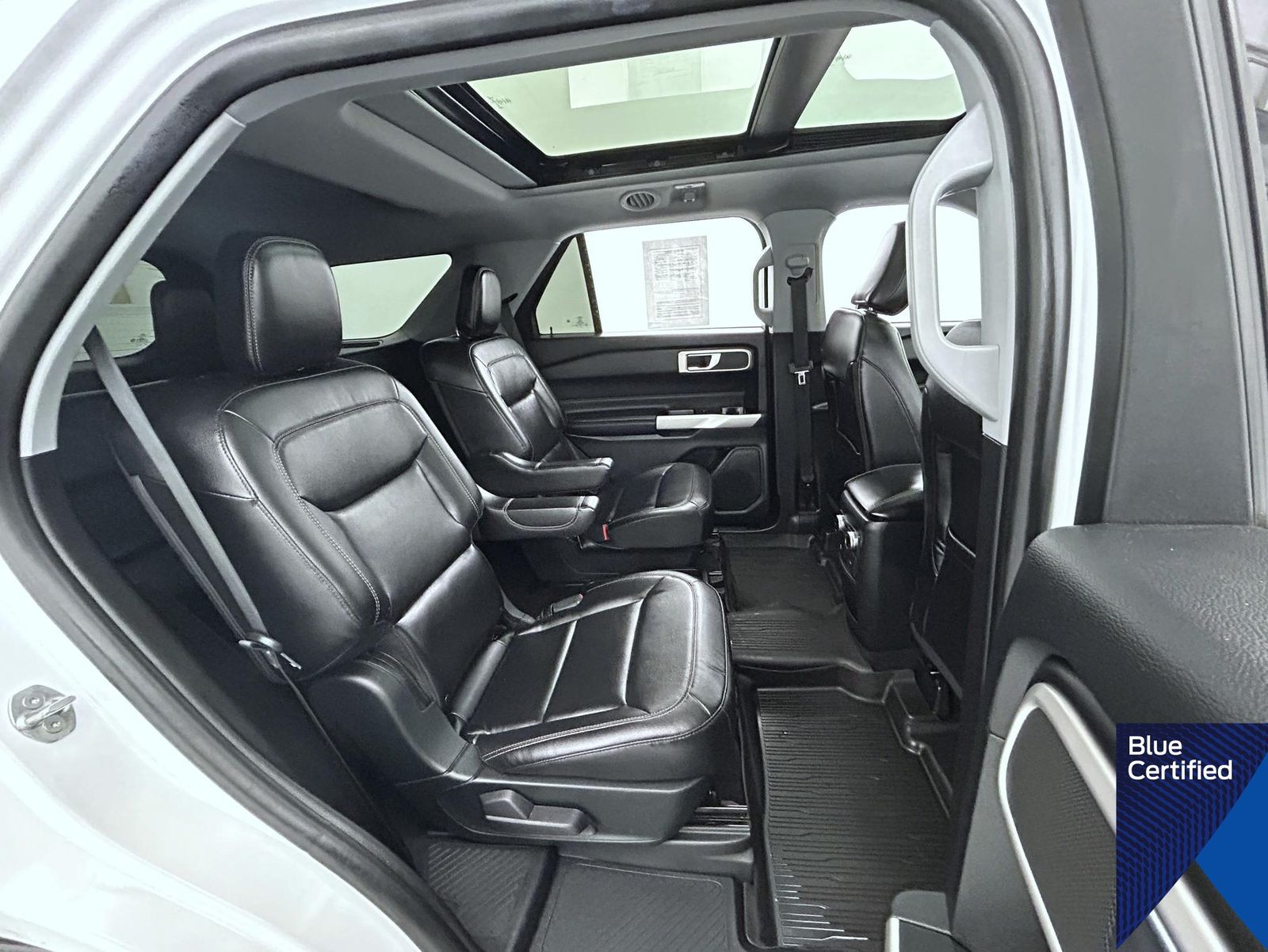 2021 Ford Explorer XLT photo 17