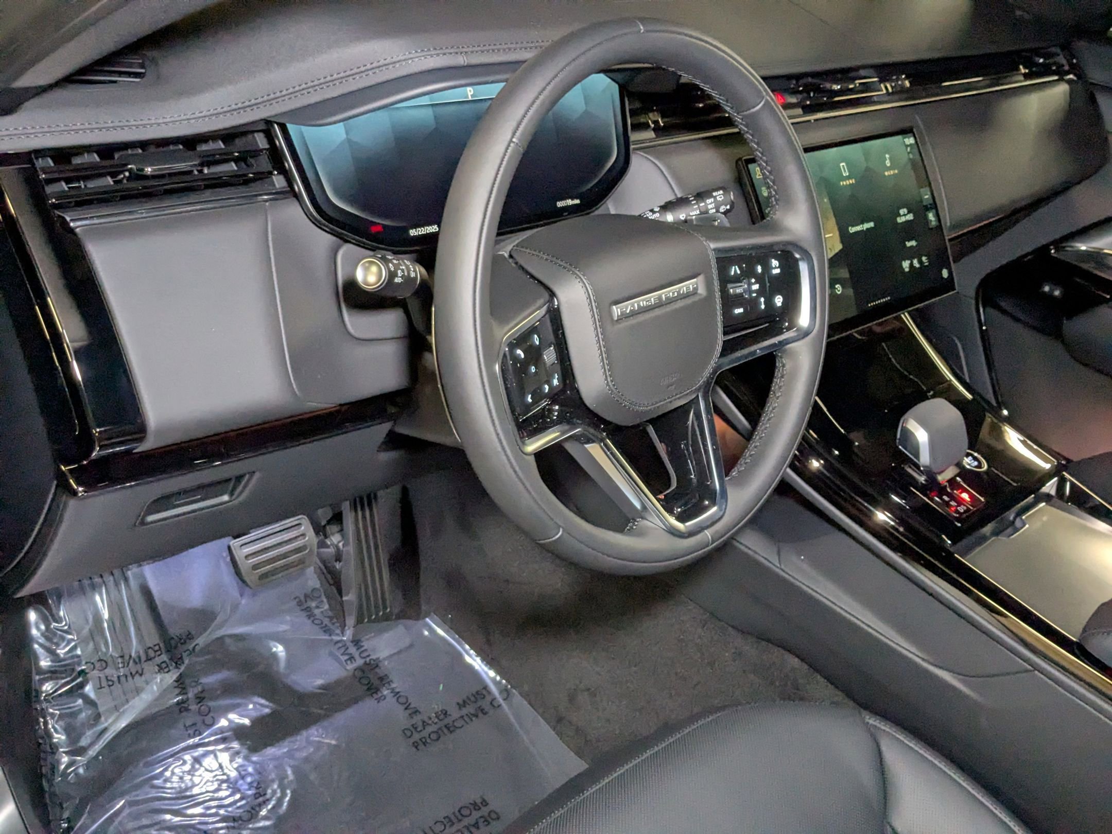 2025 Land Rover Range Rover Sport SE photo 3