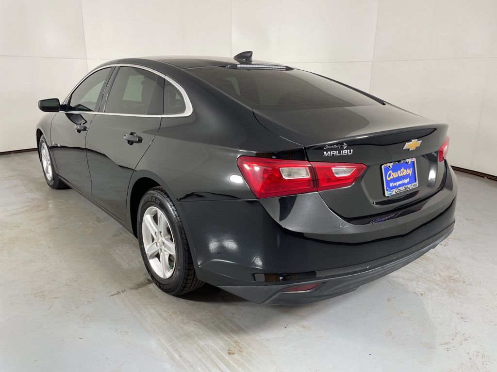 2023 Chevrolet Malibu LS photo 7