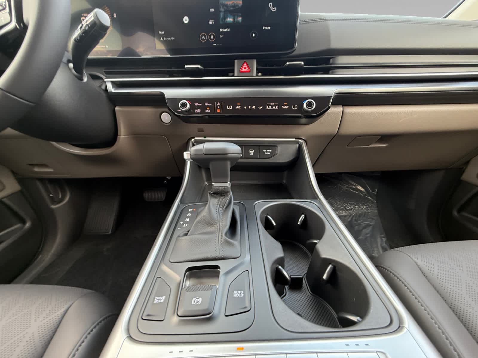 2026 Kia Carnival LXS photo 5