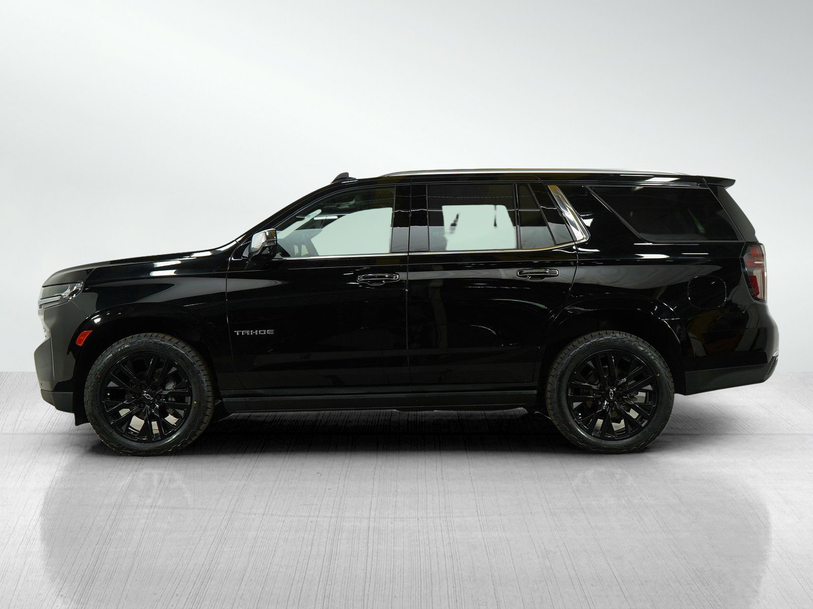 Used 2023 Chevrolet Tahoe Premier with VIN 1GNSKSKT8PR383334 for sale in Hopkins, Minnesota