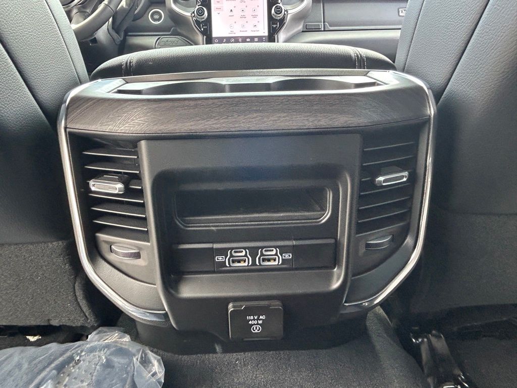 2025 Ram 3500 Laramie photo 27