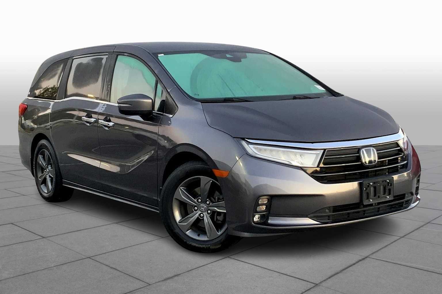 2022 Honda Odyssey EX photo 2