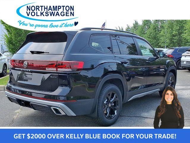 2025 Volkswagen Atlas Peak Edition SE photo 3