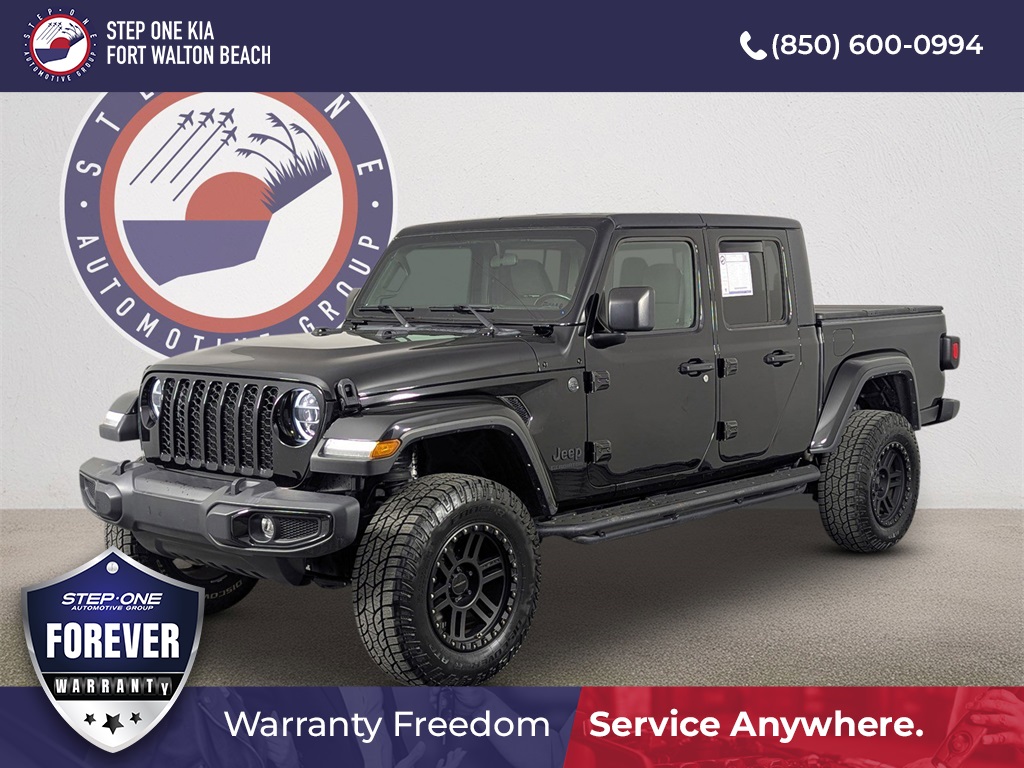 2022 Jeep Gladiator Altitude's photo