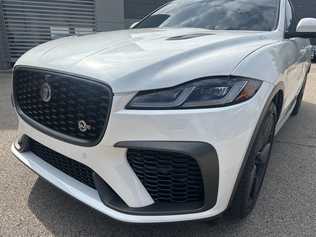 2023 Jaguar F-PACE SVR photo 2