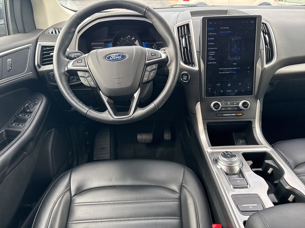 2024 Ford Edge SEL photo 30