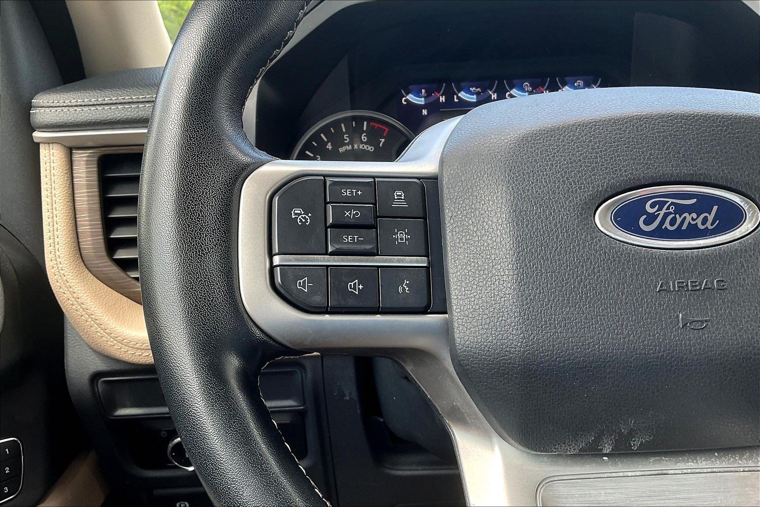 2023 Ford Expedition Limited photo 17