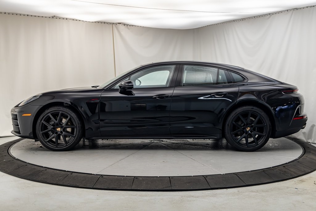 2025 Porsche Panamera 4 photo 2