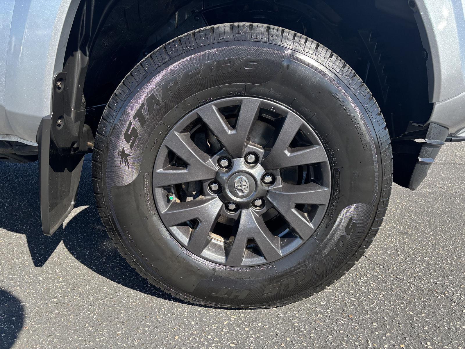 2022 Toyota Tacoma SR5 V6 photo 9