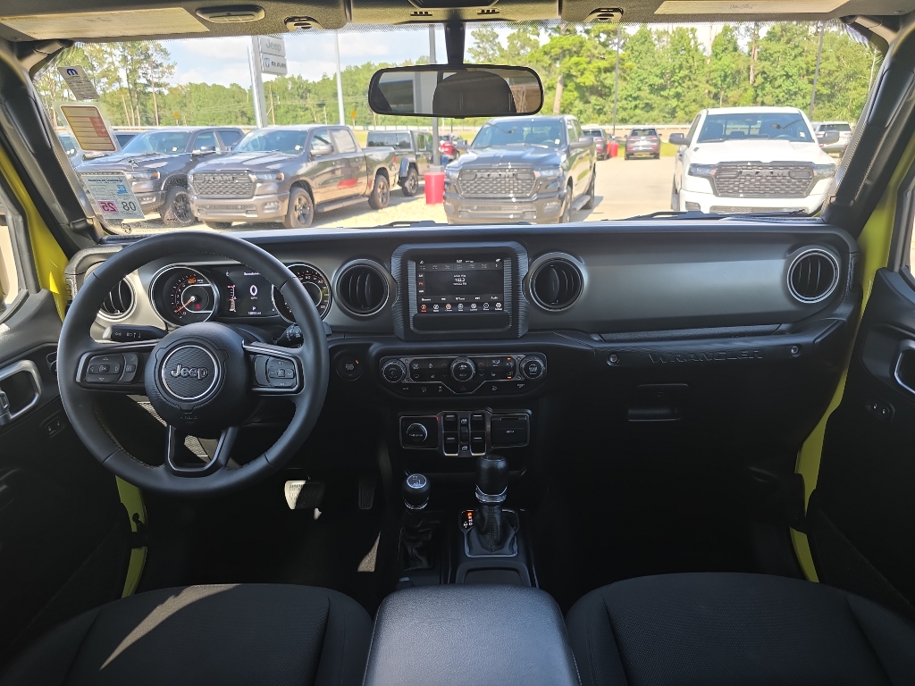 2023 Jeep Wrangler High Tide photo 9