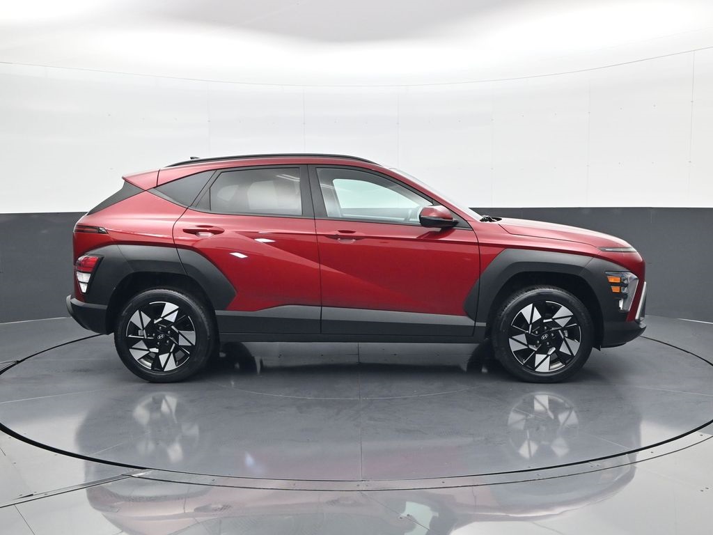 2024 Hyundai Kona SEL photo 3