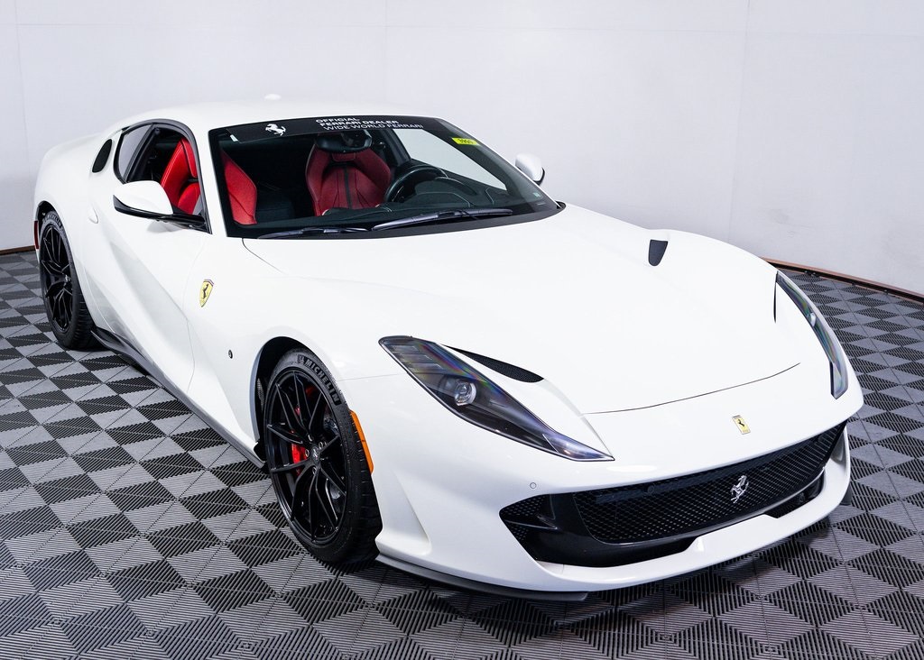 Certified Used 2018 Bianco Avus Ferrari Base image 10