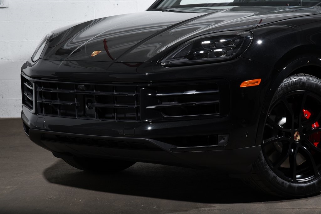 2026 Porsche Cayenne S E-Hybrid photo 13
