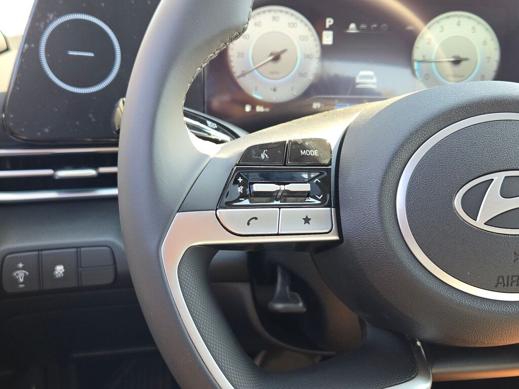 2025 Hyundai Elantra SEL Convenience photo 28
