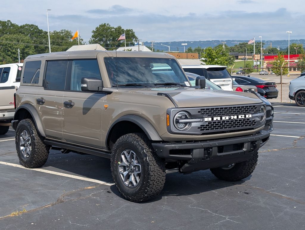 2025 Ford Bronco Badlands photo 2
