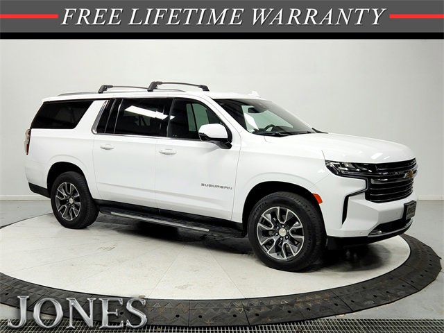 2024 Chevrolet Suburban LT's photo