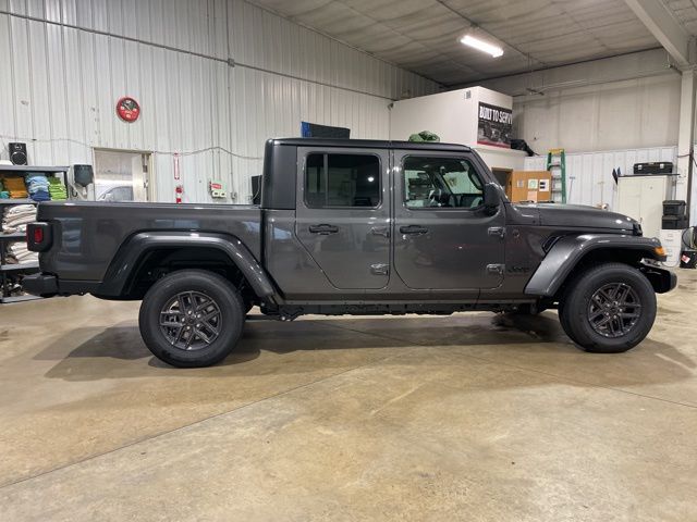 2025 Jeep Gladiator Sport S photo 10
