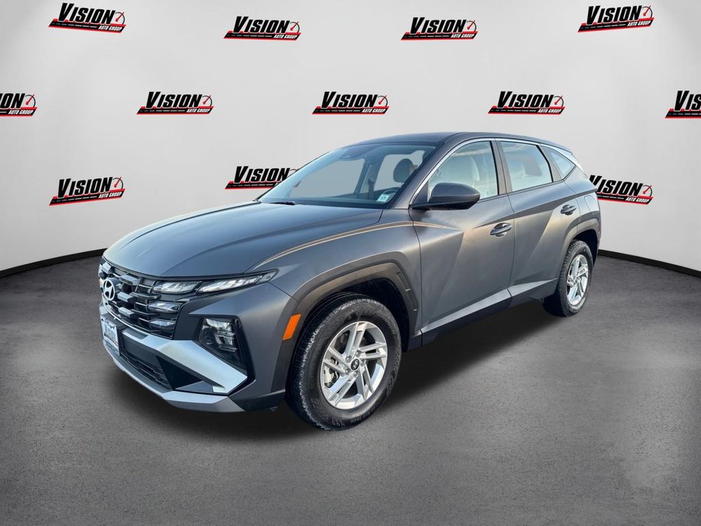 2025 Hyundai Tucson SE's photo