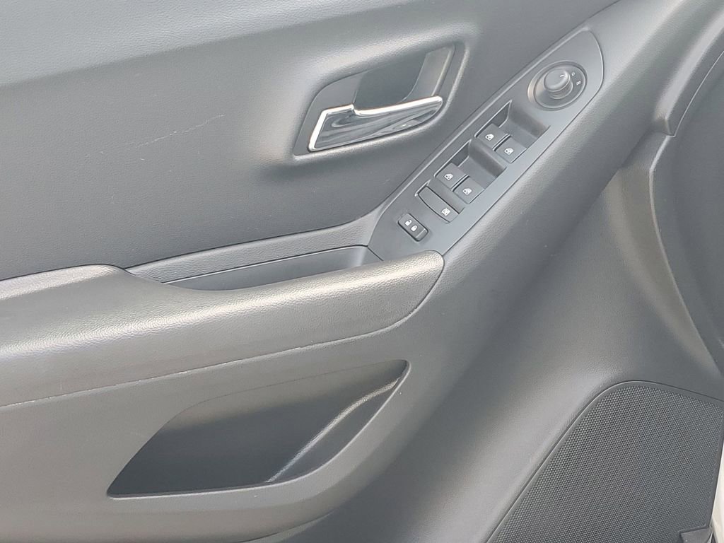 2020 Chevrolet Trax LT photo 37