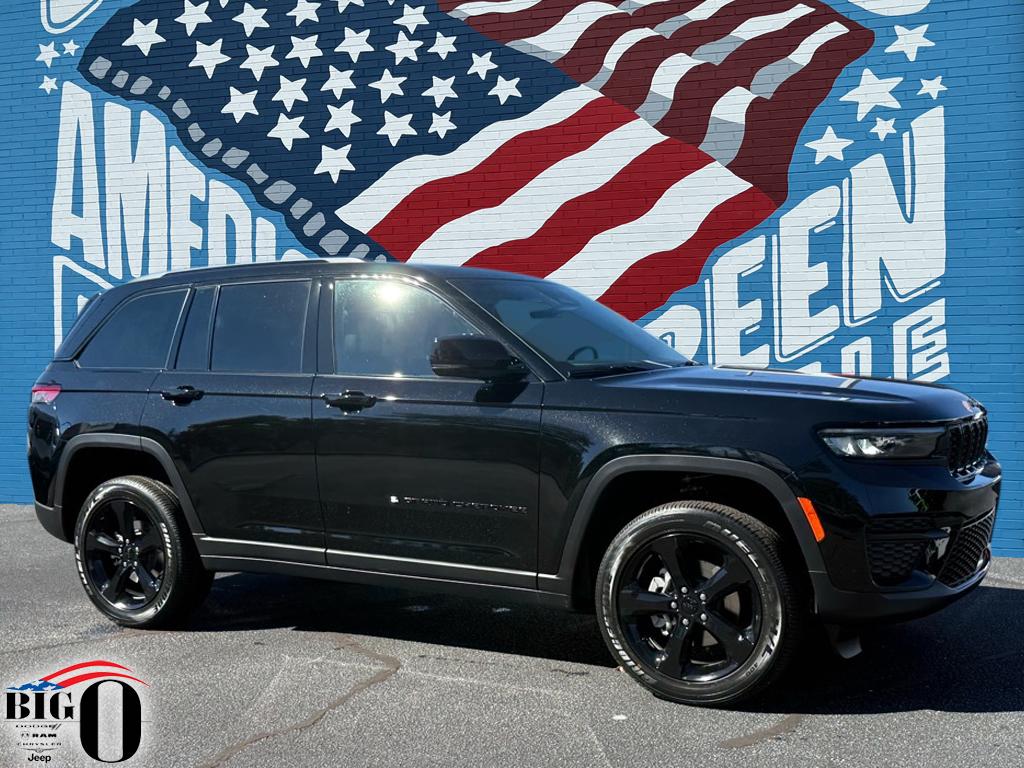 2025 Jeep Grand Cherokee Altitude's photo