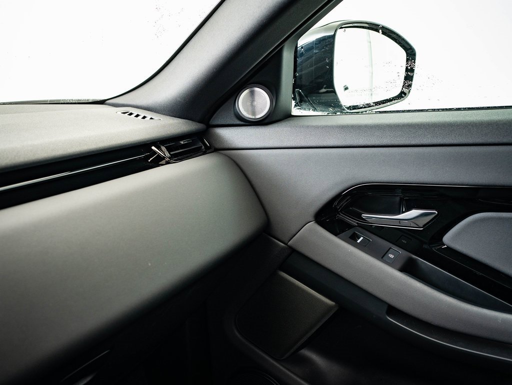 2024 Land Rover Range Rover Evoque Dynamic SE photo 28