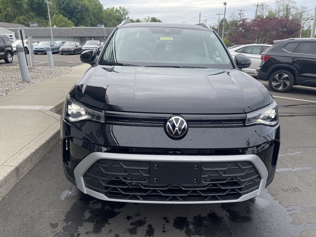 2025 Volkswagen Taos SE photo 4