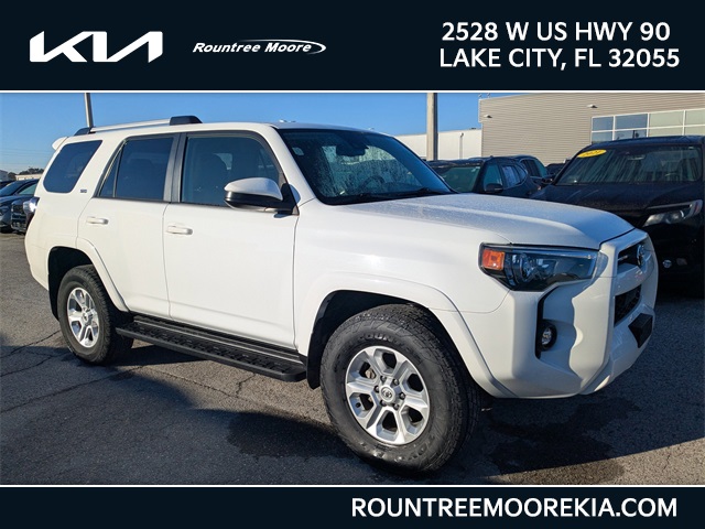2024 Toyota 4Runner SR5's photo