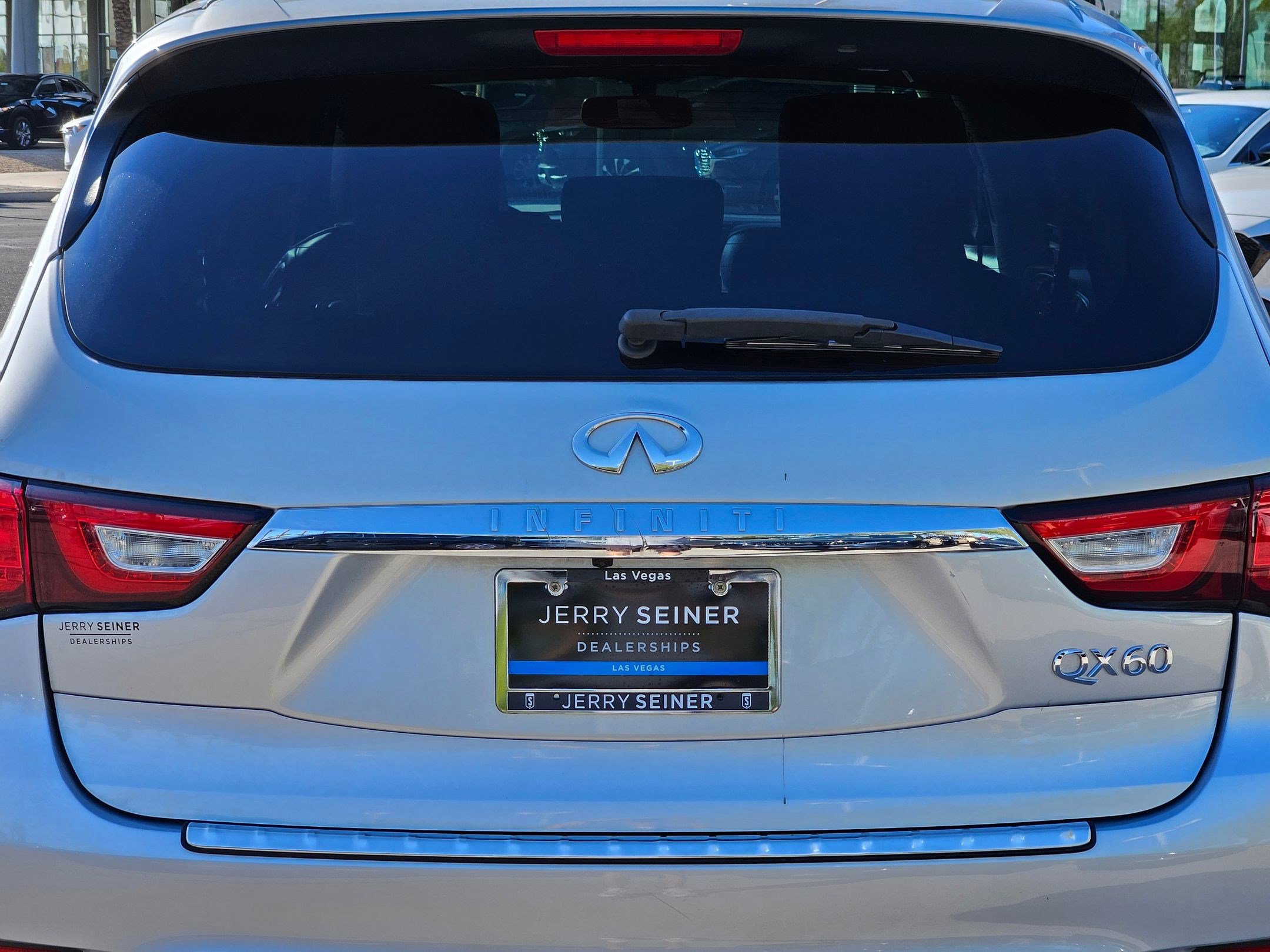 2017 Infiniti QX60 Base photo 12