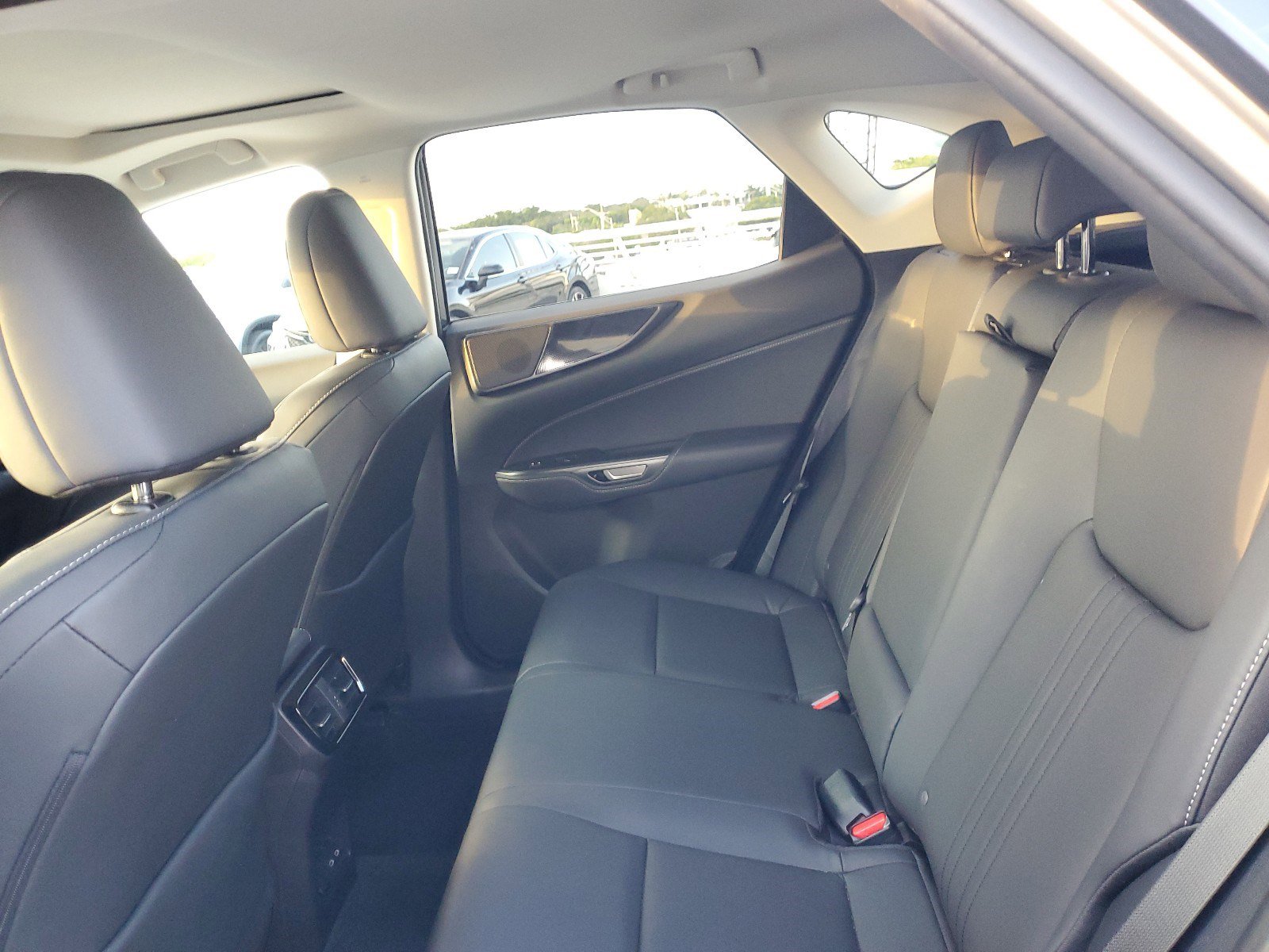 2024 Lexus NX 250 photo 12
