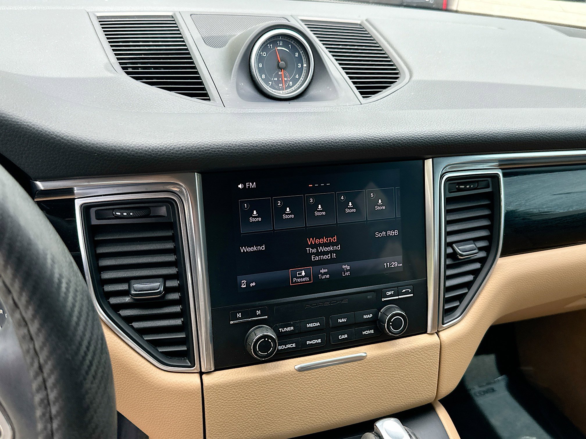 2018 Porsche Macan photo 13