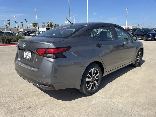 2025 Nissan Versa S photo 4