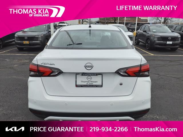 2025 Nissan Versa 1.6 S photo 4