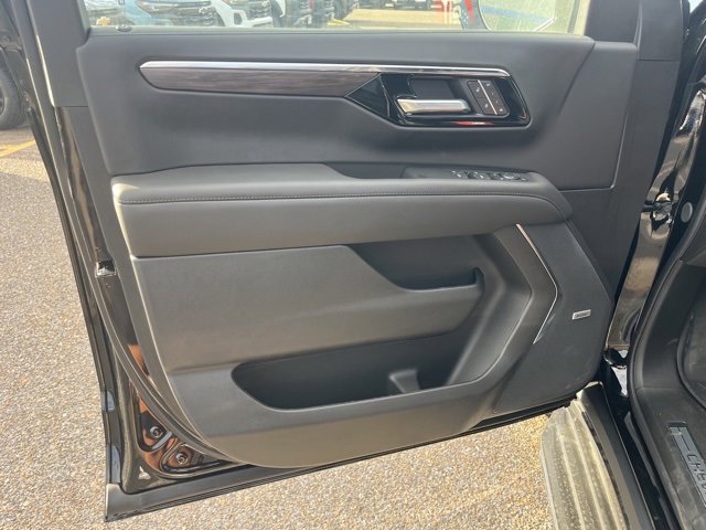 2025 Chevrolet Tahoe LT photo 21