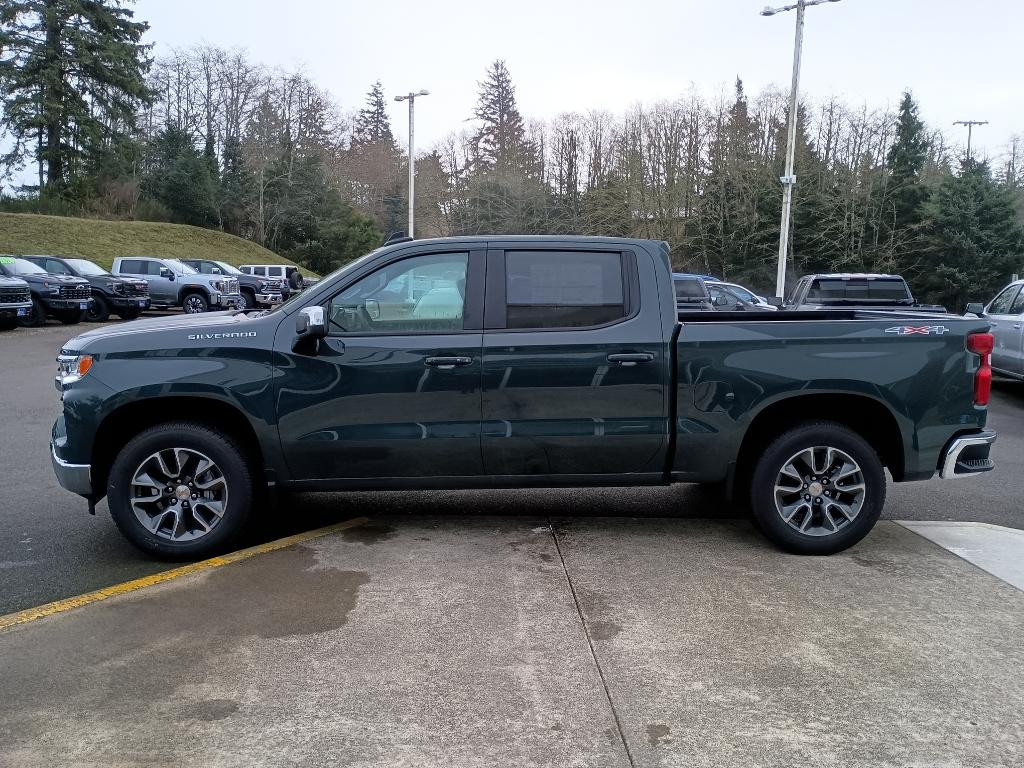 2025 Chevrolet Silverado 1500 LT photo 5