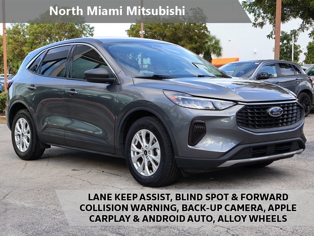 2023 Ford Escape Active's photo