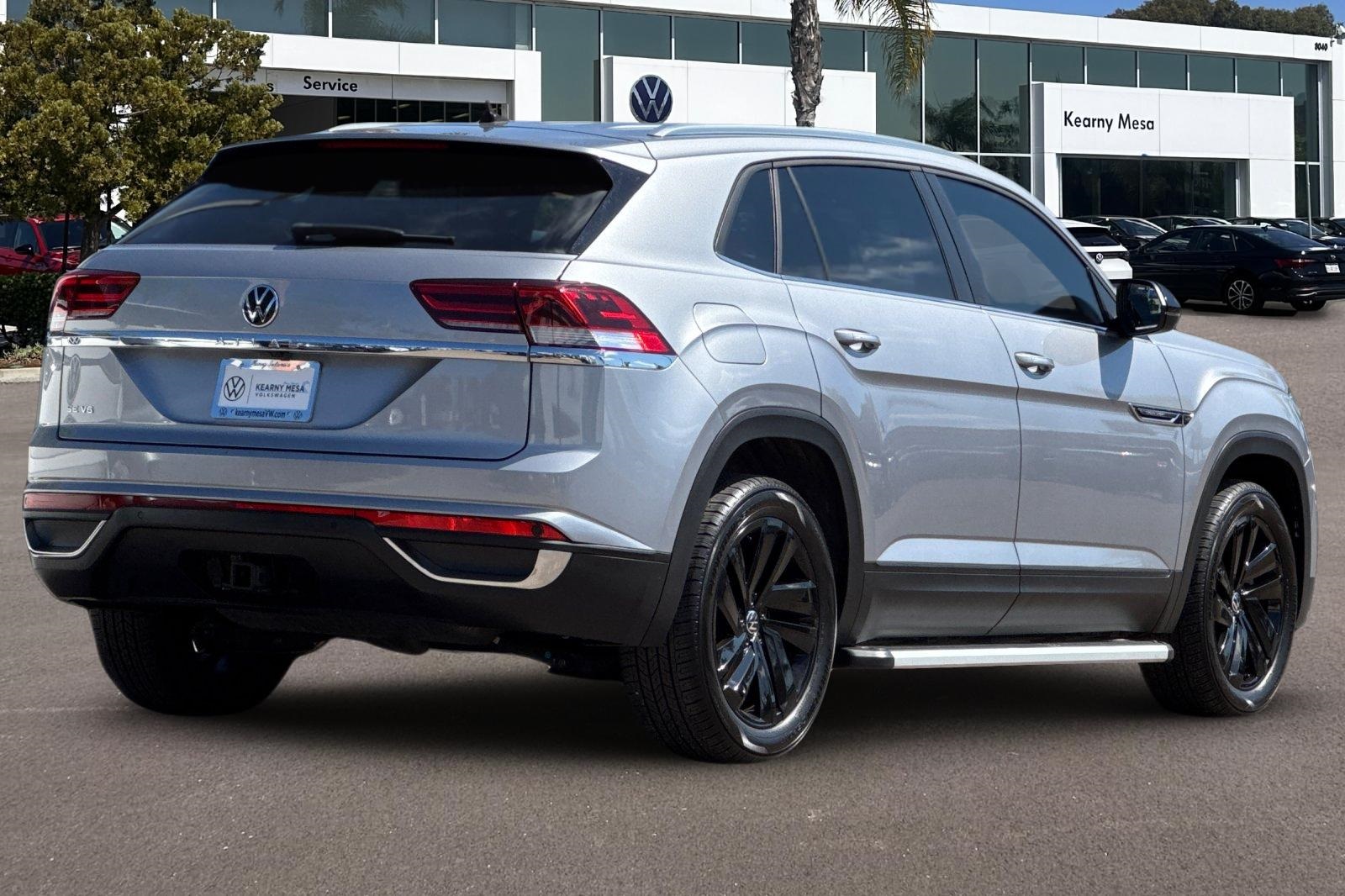 2023 Volkswagen Atlas Cross Sport V6 SE Technology photo 4