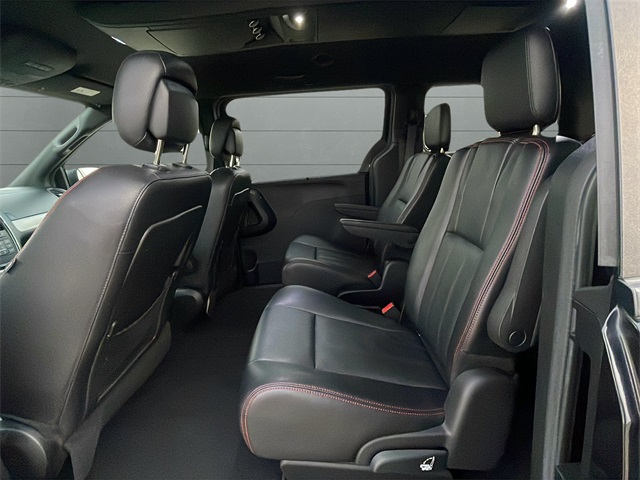 2018 Dodge Grand Caravan GT photo 16