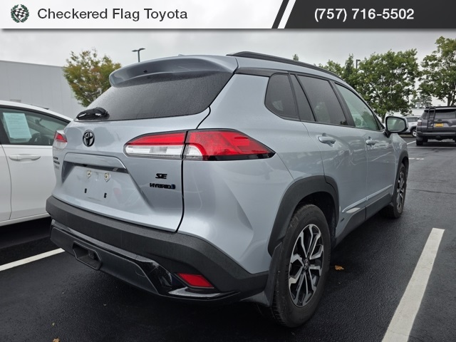 2024 Toyota Corolla Cross Hybrid SE photo 6
