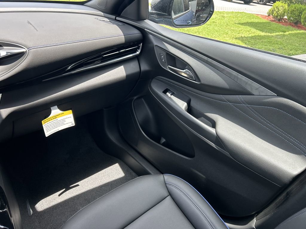 2025 Buick Envista ST photo 17