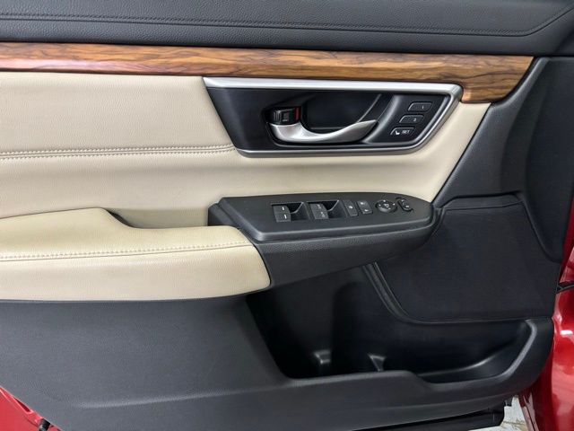 2019 Honda CR-V Touring photo 11