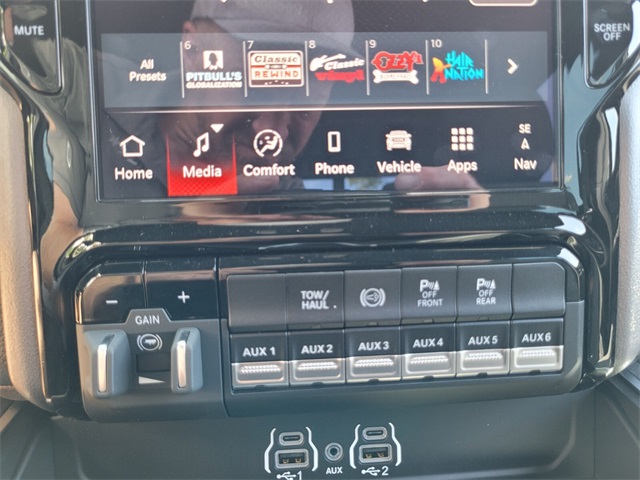 2025 Ram 3500 Big Horn photo 20