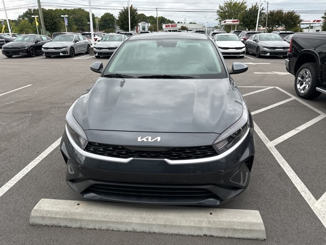 2023 Kia Forte LXS photo 2