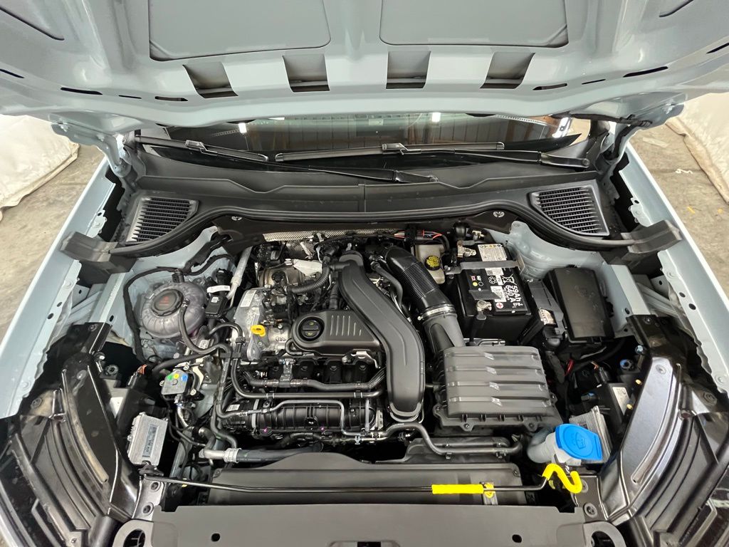 2025 Volkswagen Taos SE photo 26