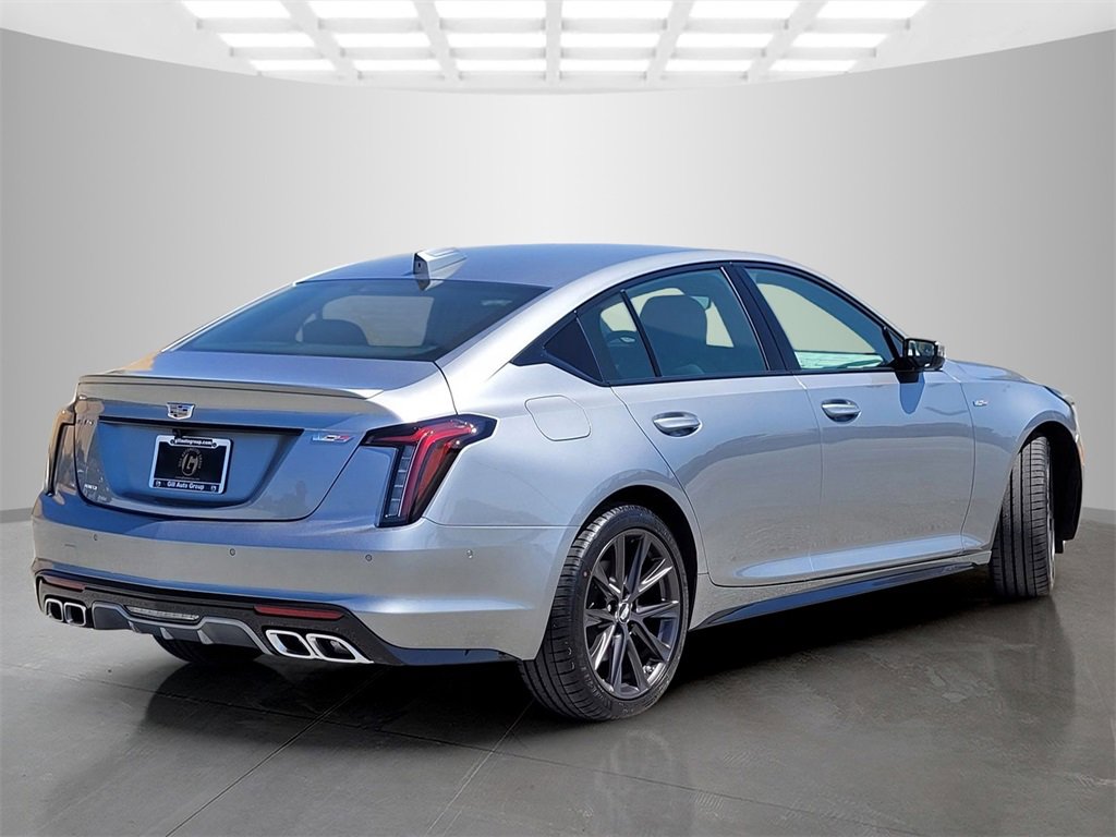 2026 Cadillac CT5 V photo 4