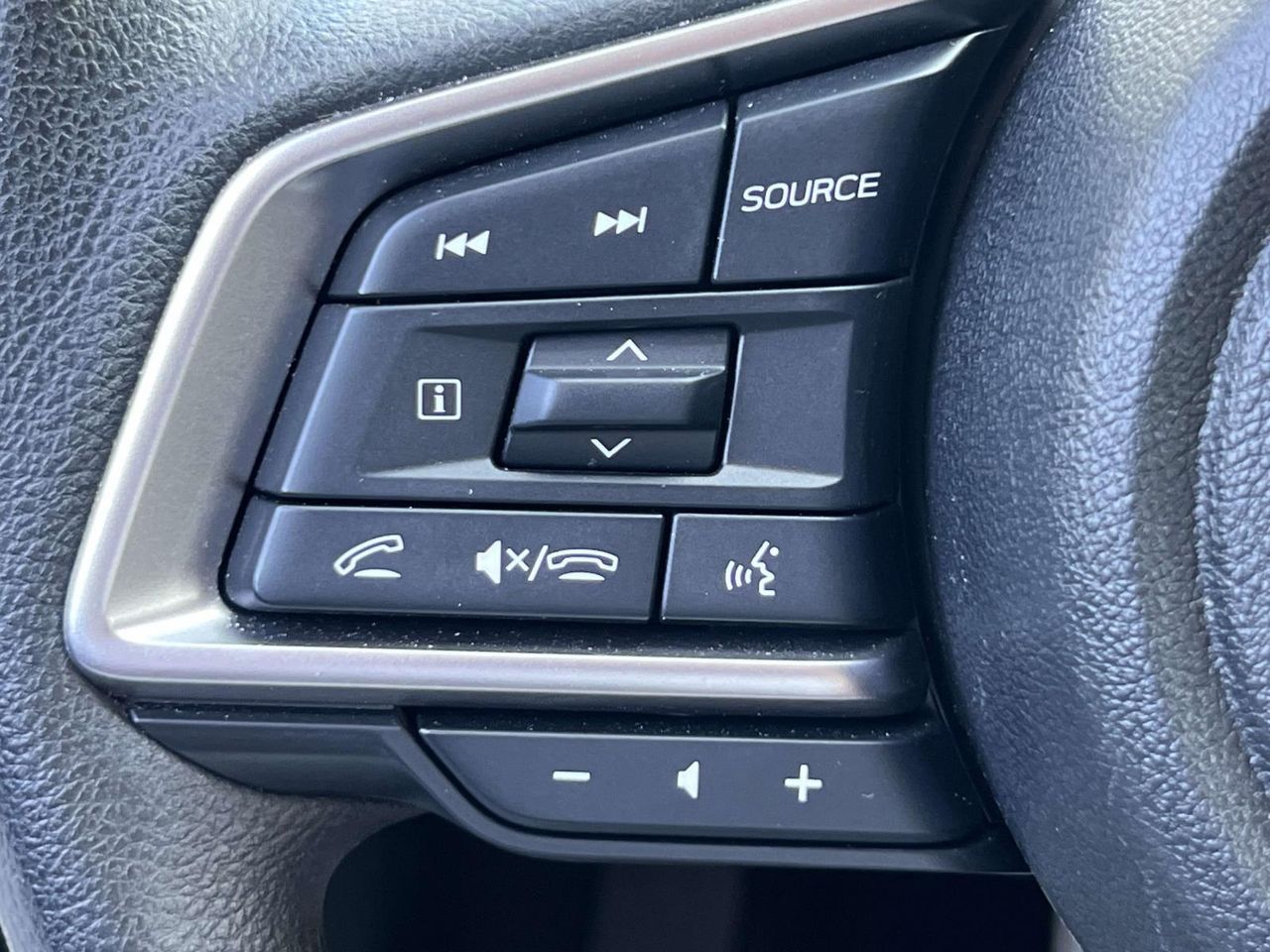 2024 Subaru Legacy Base photo 17