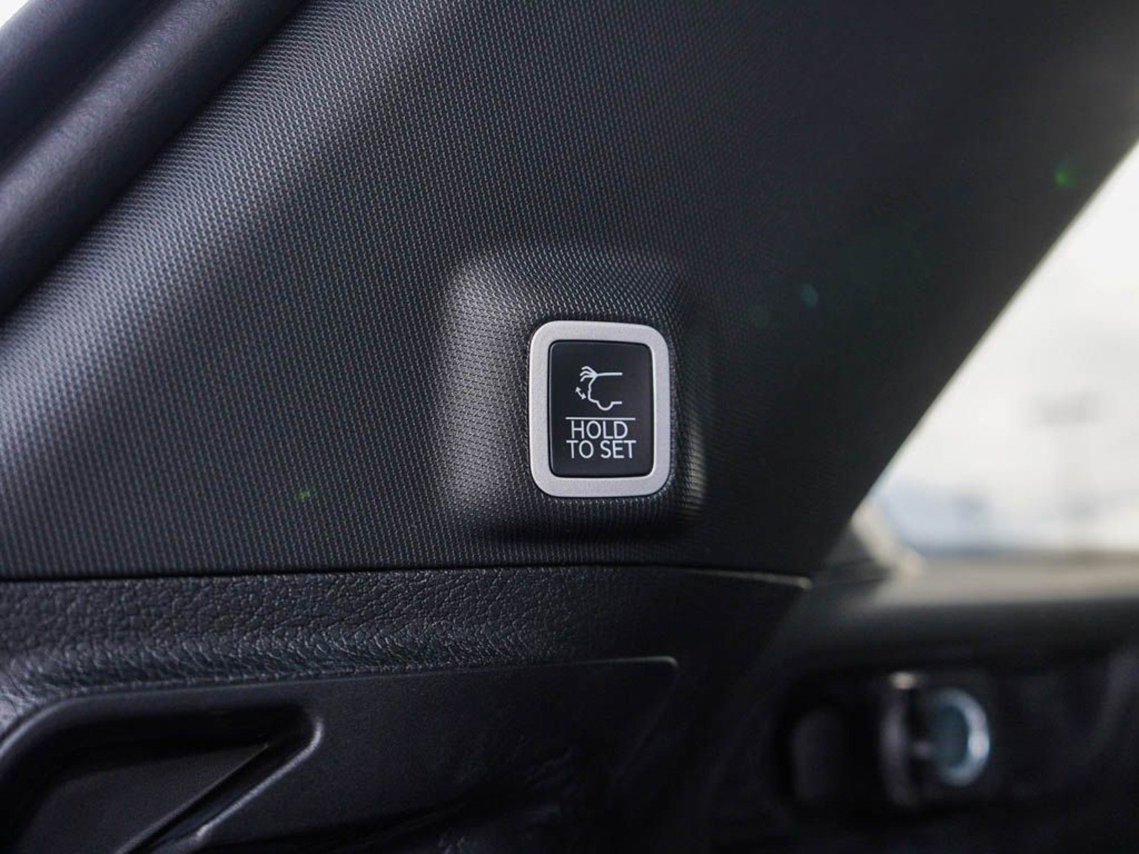 2025 Jeep Grand Cherokee Summit Reserve photo 8