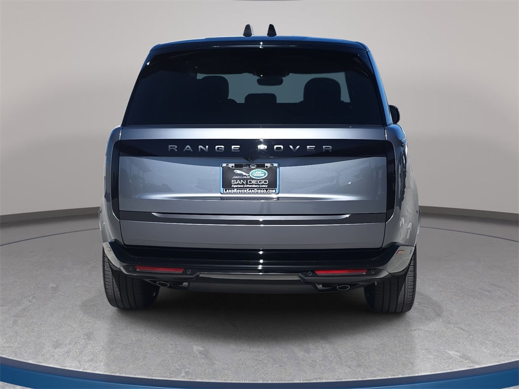 2025 Land Rover Range Rover SE photo 3