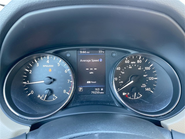 2018 Nissan Rogue SV photo 22