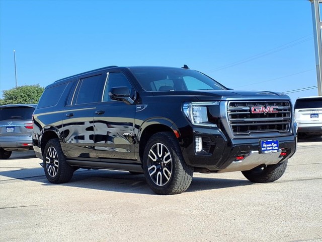 2023 GMC Yukon XL AT4's photo